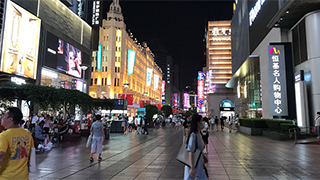 購物中心供大于求 誰能活得更好？