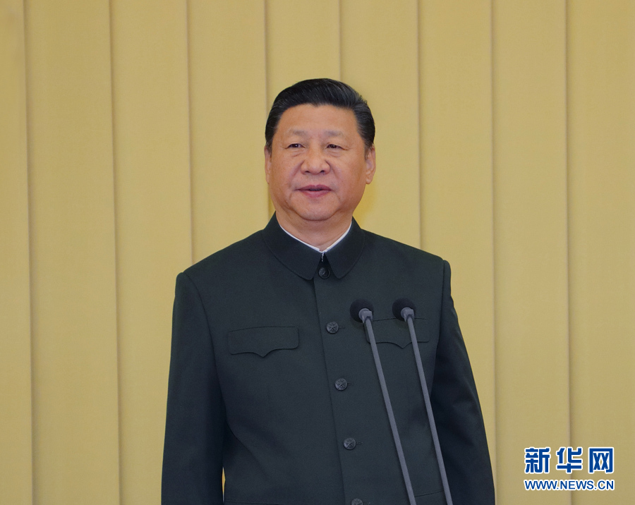 4月18日，中共中央總書記、國家主席、中央軍委主席習近平接見新調(diào)整組建軍級單位主官，并對各單位發(fā)布訓令。這是習近平在發(fā)布訓令。新華社記者 李剛 攝