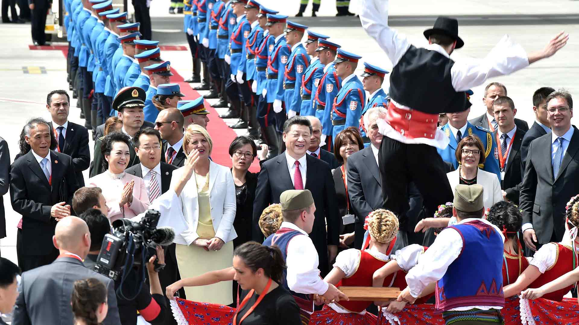 習(xí)近平抵達(dá)貝爾格萊德 開(kāi)始對(duì)塞爾維亞共和國(guó)進(jìn)行國(guó)事訪(fǎng)問(wèn)
