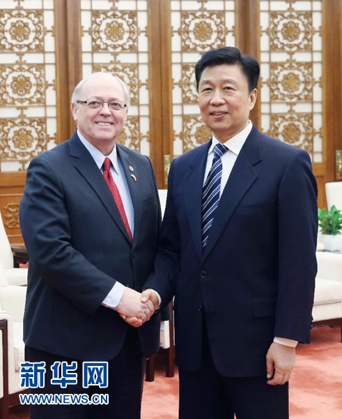 1月4日，中國國家副主席李源潮在北京人民大會(huì)堂會(huì)見加拿大參議長富里。新華社記者 姚大偉 攝
