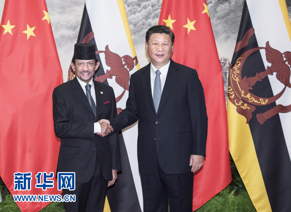 9月13日，國(guó)家主席習(xí)近平在北京人民大會(huì)堂同文萊蘇丹哈桑納爾舉行會(huì)談。 新華社記者 李濤 攝
