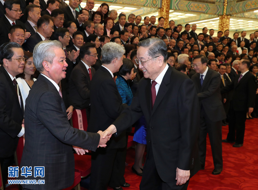 9月28日，中共中央政治局常委、全國(guó)政協(xié)主席俞正聲在北京會(huì)見(jiàn)出席中國(guó)海外交流協(xié)會(huì)第六次會(huì)員大會(huì)的全體代表，并發(fā)表講話(huà)。 新華社記者 龐興雷 攝