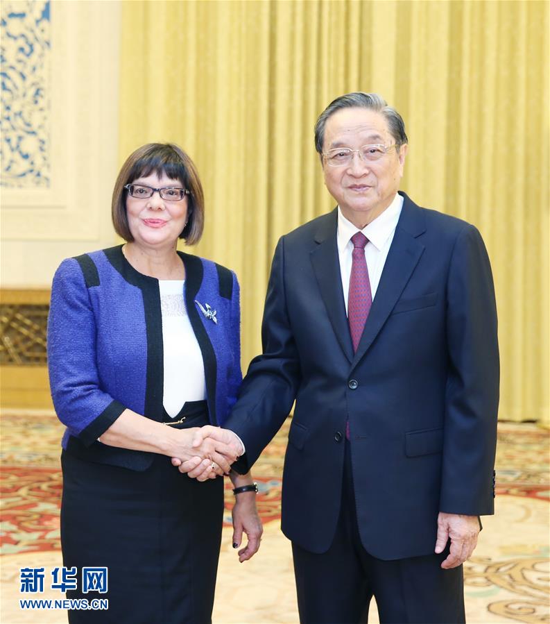 11月27日，全國政協(xié)主席俞正聲在北京會見塞爾維亞國民議會議長戈伊科維奇。新華社記者 姚大偉 攝
