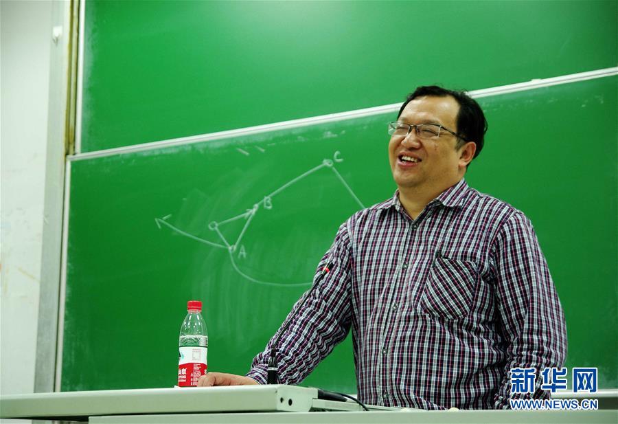 （新華全媒頭條·圖文互動(dòng)）（3）清明，為了祭奠，更為了前行