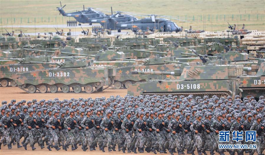 （新華全媒頭條·強(qiáng)軍思想引領(lǐng)新征程·圖文互動(dòng)）（5）那一刻，我們光榮接受檢閱