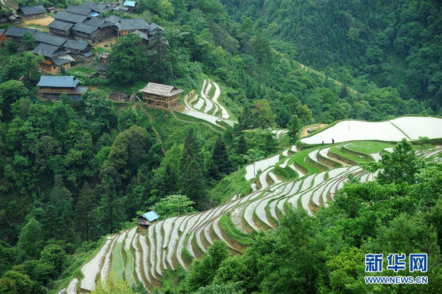 （兩會前夕看落實(shí)·圖文互動(dòng)）（1）決戰(zhàn)脫貧攻堅(jiān) 奮力后發(fā)趕超——貴州落實(shí)習(xí)近平總書記全國兩會重要講話精神紀(jì)實(shí)