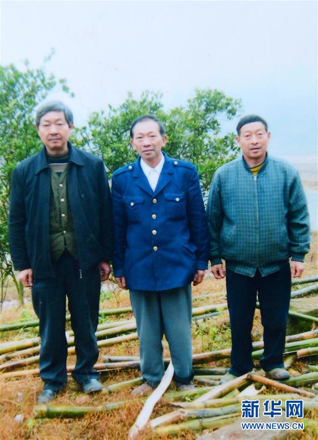 （新華全媒頭條·愛(ài)國(guó)情 奮斗者·圖文互動(dòng)）（11）致敬，為祖國(guó)獻(xiàn)身的英雄！