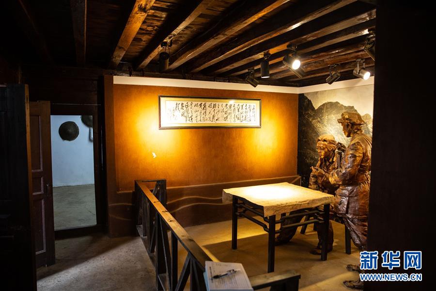 （新華全媒頭條·壯麗70年·奮斗新時(shí)代——記者再走長征路·圖文互動(dòng)）（4）前進(jìn)，向著光明的方向——尋訪金沙江畔紅色印記