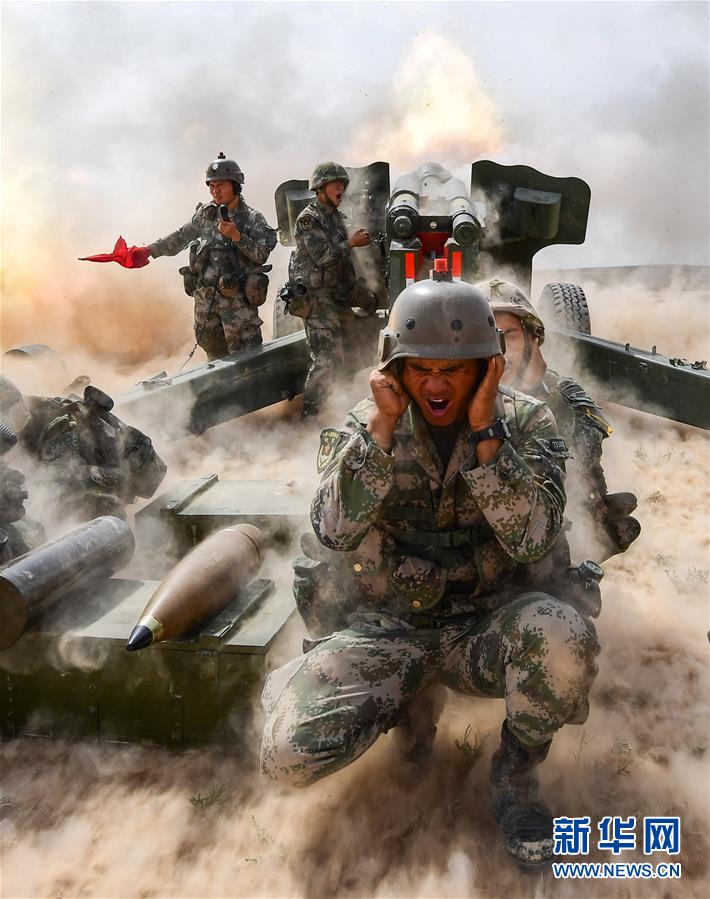 （新華全媒頭條·圖文互動(dòng)）（9）沿著中國(guó)特色強(qiáng)軍之路闊步前進(jìn)——黨中央、中央軍委領(lǐng)導(dǎo)推進(jìn)國(guó)防和軍隊(duì)建設(shè)70年紀(jì)實(shí)