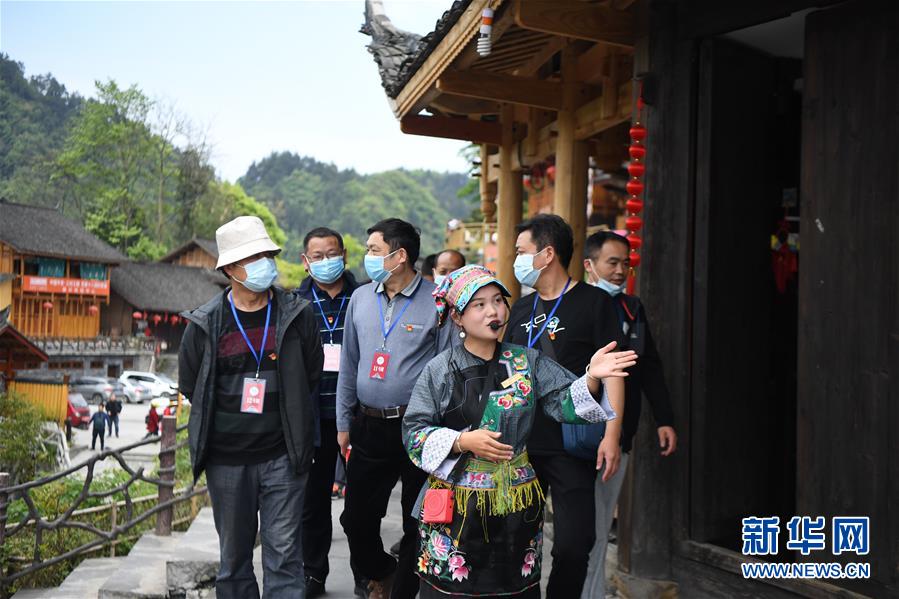 （新華全媒頭條·圖文互動）（8）初夏，循著總書記的腳步探訪產(chǎn)業(yè)扶貧新事