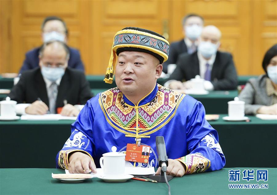 （新華全媒頭條·圖文互動）（8）從人民中汲取磅礴力量——習近平總書記同出席2020年全國兩會人大代表、政協(xié)委員共商國是紀實