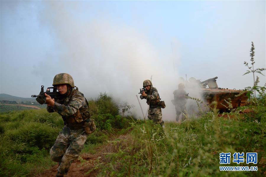 （在習(xí)近平強(qiáng)軍思想指引下·我們在戰(zhàn)位報(bào)告·圖文互動）（3）數(shù)字化勁旅的“士兵突擊”——陸軍第82集團(tuán)軍某部牢記囑托練兵備戰(zhàn)記事