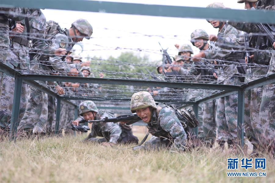 （在習(xí)近平強(qiáng)軍思想指引下·我們?cè)趹?zhàn)位報(bào)告·圖文互動(dòng)）（3）千里移防，鐵心跟黨走——南部戰(zhàn)區(qū)陸軍第75集團(tuán)軍某紅軍旅政治建軍、練兵備戰(zhàn)記事