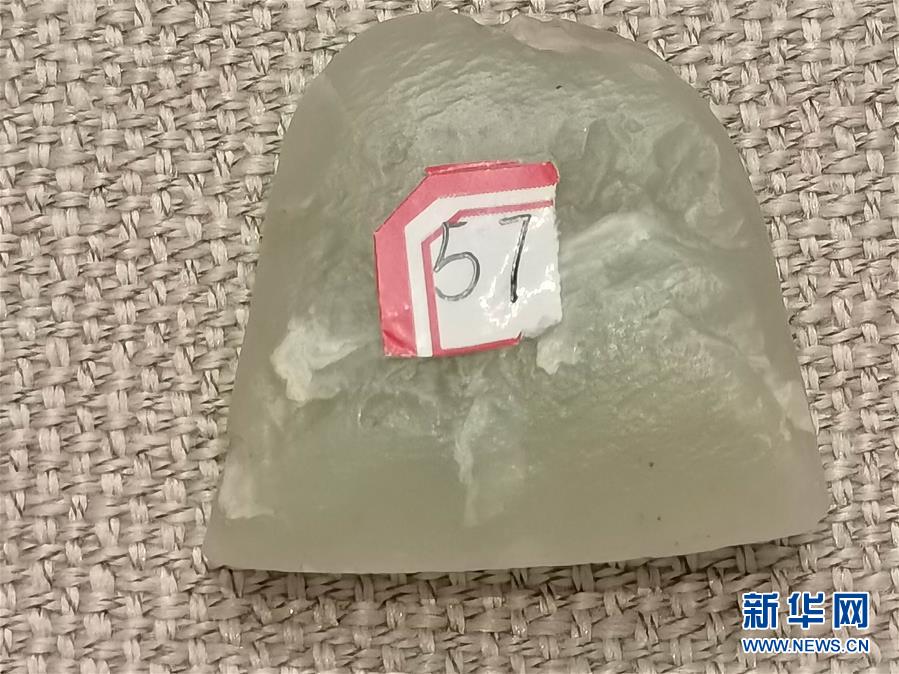 （文化視點(diǎn)·聽文物講故事·圖文互動）（1）豪橫！古人扛著玉斧在羅布泊打獵