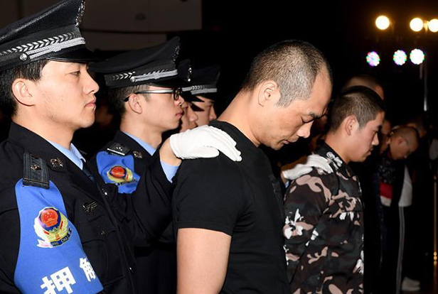 陜西省西安市新城區(qū)人民法院依法對韓某某等8人非法高利放貸、暴力討債涉黑一案公開宣判