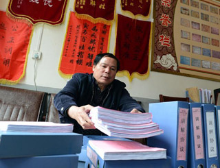 “一離開群眾，內(nèi)心就感到孤獨(dú)”——記“鄉(xiāng)村判官”楊斌圣