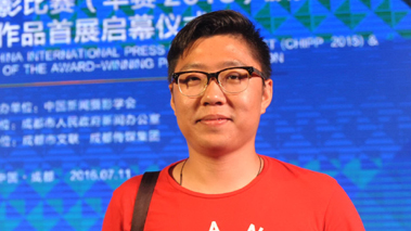 四川分社薛玉斌：大熊貓，我的專(zhuān)屬模特