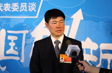 “我們要進(jìn)行自貿(mào)區(qū)的體制機(jī)制的創(chuàng)新，也就是先行先試的一些實(shí)驗(yàn)。”
