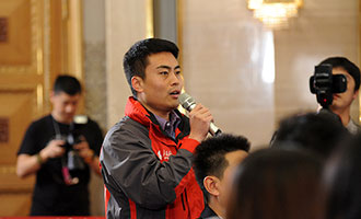 人民日?qǐng)?bào)、人民網(wǎng)、人民日?qǐng)?bào)客戶端記者提問(wèn)