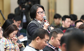 中國(guó)婦女報(bào)記者提問