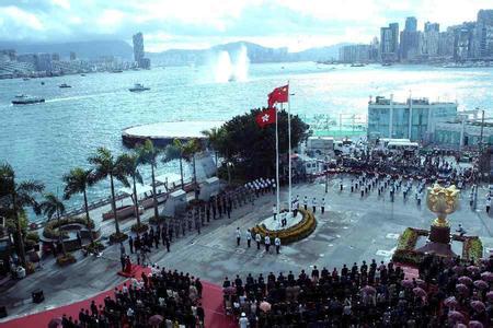 今年7月1日香港將迎來回歸祖國20周年，這是一件大事、盛事