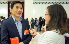 政協(xié)委員李彥宏接受本網(wǎng)記者采訪(fǎng)