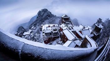 追夢足跡｜武當(dāng)：云繞仙山，雪落紫金