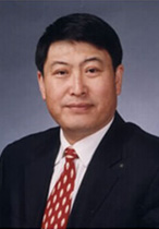 王振國(guó)：首屆“中國(guó)十大杰出青年“、北京振國(guó)腫瘤研究中心主任