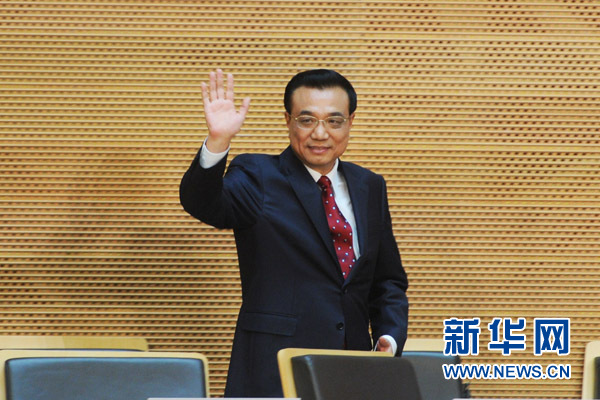5月5日，中國國務(wù)院總理李克強(qiáng)在位于亞的斯亞貝巴的非洲聯(lián)盟總部發(fā)表題為《開創(chuàng)中非合作更加美好的未來》的演講。 新華社記者 謝環(huán)馳 攝 