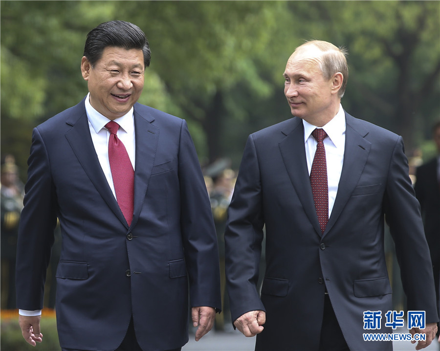 這是會談前，習(xí)近平在上海西郊會議中心廣場為普京舉行歡迎儀式。新華社記者 蘭紅光 攝 