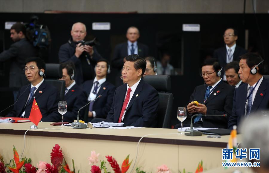 7月15日，國家主席習(xí)近平在巴西福塔萊薩出席金磚國家領(lǐng)導(dǎo)人第六次會晤。 新華社記者 蘭紅光 攝 