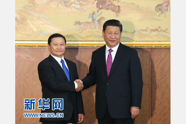 8月22日，國家主席習(xí)近平在烏蘭巴托會(huì)見蒙古國總理阿勒坦呼亞格。 新華社記者龐興雷攝 