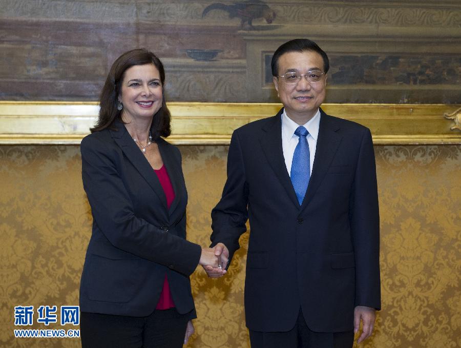 10月15日，中國國務(wù)院總理李克強(qiáng)在羅馬會見意大利眾議長博爾德里尼。 新華社記者王曄攝