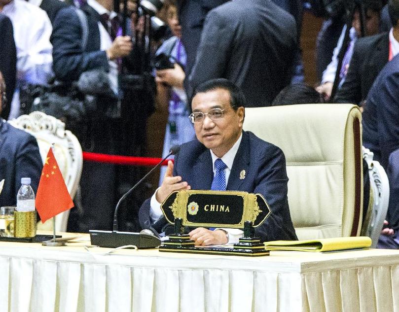 11月13日，中國國務(wù)院總理李克強(qiáng)在緬甸內(nèi)比都出席第九屆東亞峰會(huì)。 新華社記者 鞠鵬 攝 
