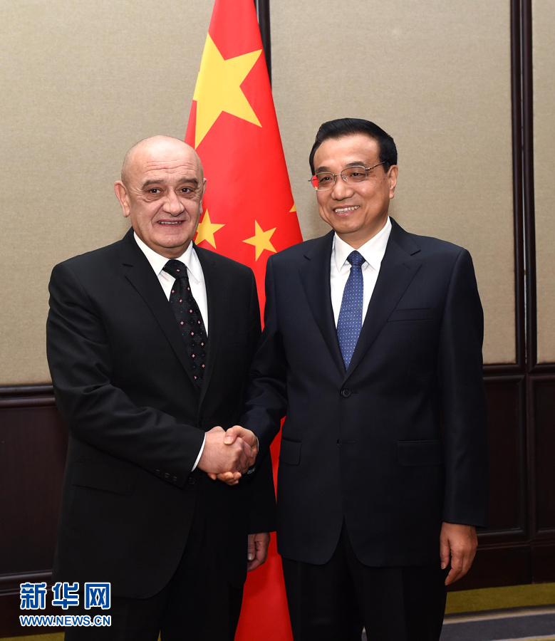 12月16日，中國國務院總理李克強在貝爾格萊德會見波黑部長會議主席貝萬達。 新華社記者 饒愛民 攝 