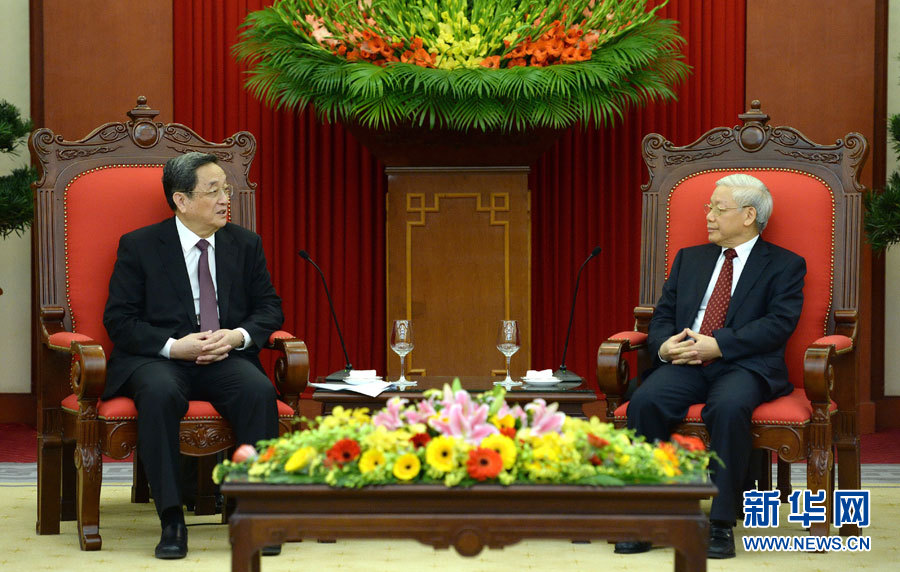 12月25日至27日，中共中央政治局常委、全國政協(xié)主席俞正聲對越南進行正式訪問。這是12月26日，俞正聲在河內(nèi)會見越共中央總書記阮富仲。 新華社記者馬占成攝