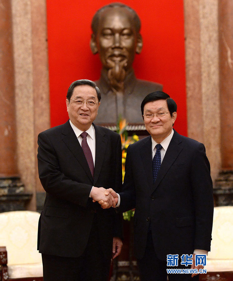 12月25日至27日，中共中央政治局常委、全國政協(xié)主席俞正聲對越南進行正式訪問。這是12月26日，俞正聲在河內(nèi)會見越南國家主席張晉創(chuàng)。 新華社記者馬占成攝