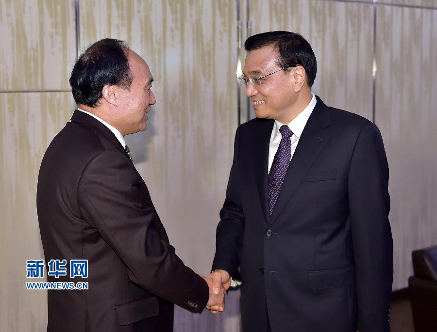 1月22日，中國國務(wù)院總理李克強在瑞士蘇黎世會見國際電信聯(lián)盟秘書長趙厚麟。 新華社記者 李濤 攝 
