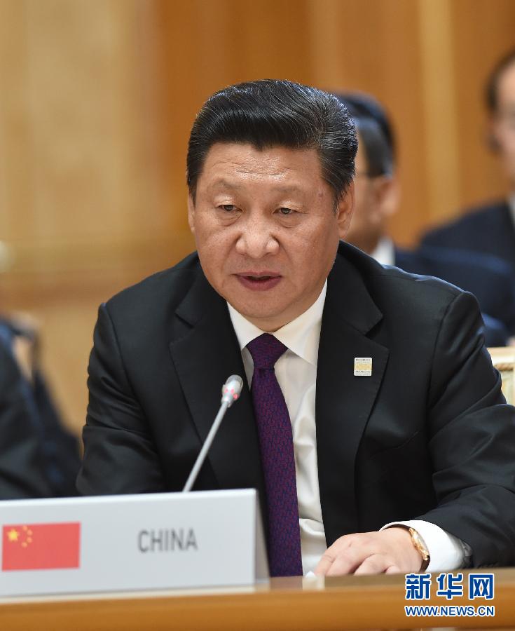 7月9日，金磚國家領(lǐng)導(dǎo)人第七次會晤在俄羅斯烏法舉行。中國國家主席習(xí)近平、俄羅斯總統(tǒng)普京、巴西總統(tǒng)羅塞夫、印度總理莫迪、南非總統(tǒng)祖馬出席。這是習(xí)近平發(fā)表題為《共建伙伴關(guān)系　共創(chuàng)美好未來》的主旨講話。新華社記者 饒愛民 攝 