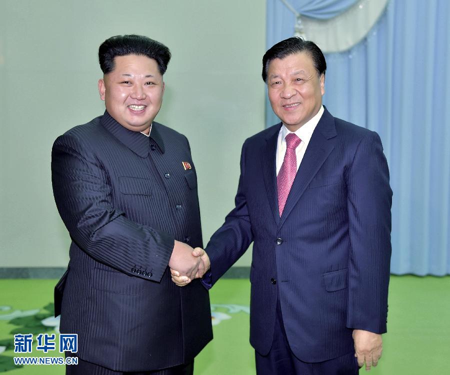 10月9日，中共中央政治局常委、中央書記處書記劉云山在平壤百花園迎賓館會見朝鮮勞動黨第一書記金正恩。 新華社記者 李濤 攝