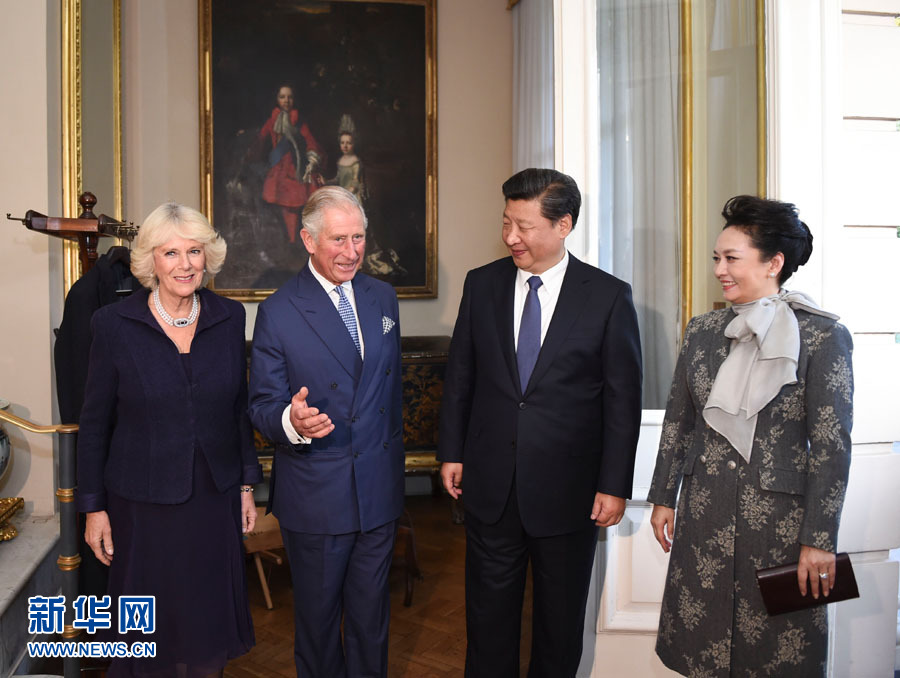 10月20日，國家主席習(xí)近平和夫人彭麗媛在倫敦會(huì)見英國查爾斯王儲(chǔ)夫婦。 新華社記者 謝環(huán)馳 攝