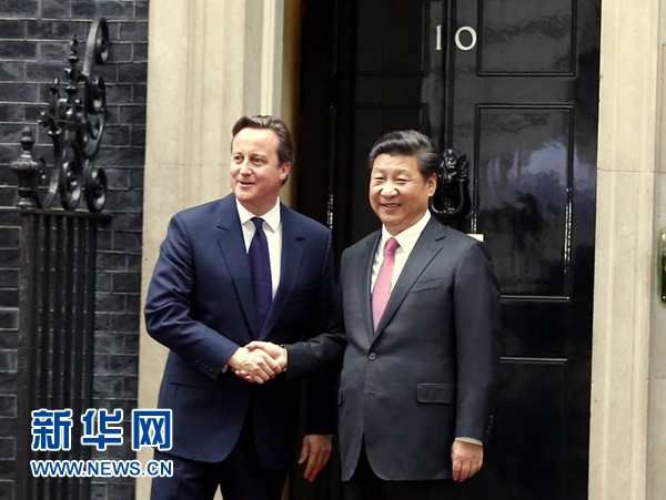 10月21日，國(guó)家主席習(xí)近平在倫敦唐寧街首相府同英國(guó)首相卡梅倫舉行會(huì)談。 新華社記者 鞠鵬 攝 