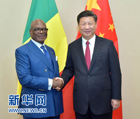 12月3日，國家主席習(xí)近平在約翰內(nèi)斯堡會(huì)見馬里總統(tǒng)凱塔。新華社記者 李濤 攝 