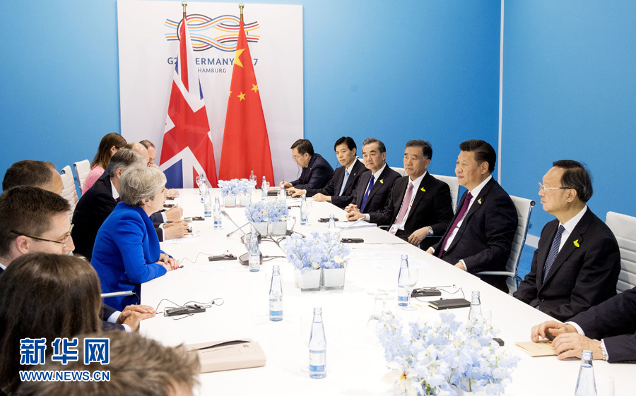 7月7日，國(guó)家主席習(xí)近平在漢堡會(huì)見英國(guó)首相特雷莎·梅。 新華社記者李學(xué)仁 攝