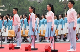 聽共青團員和少先隊員的心聲：請黨放心，強國有我！